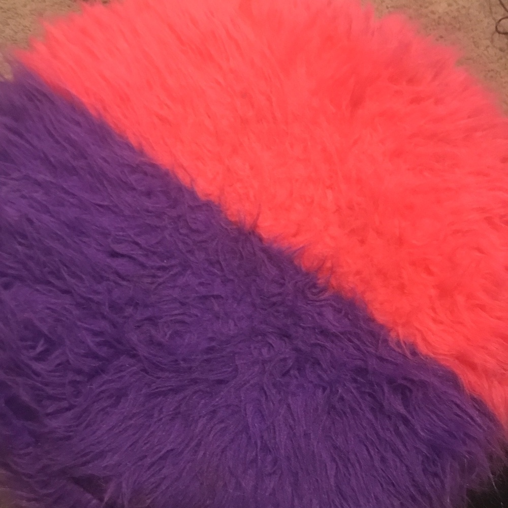 Small purple and pink table/seat for sell